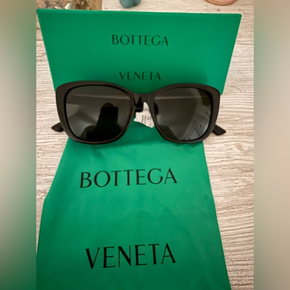 Bottega Veneta Accessories - Bottega Veneta Dark Frame Sunglasses